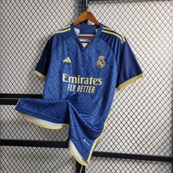 Camisa do Real Madrid Azul Temporada 23/24 - Torcedor - Image 8